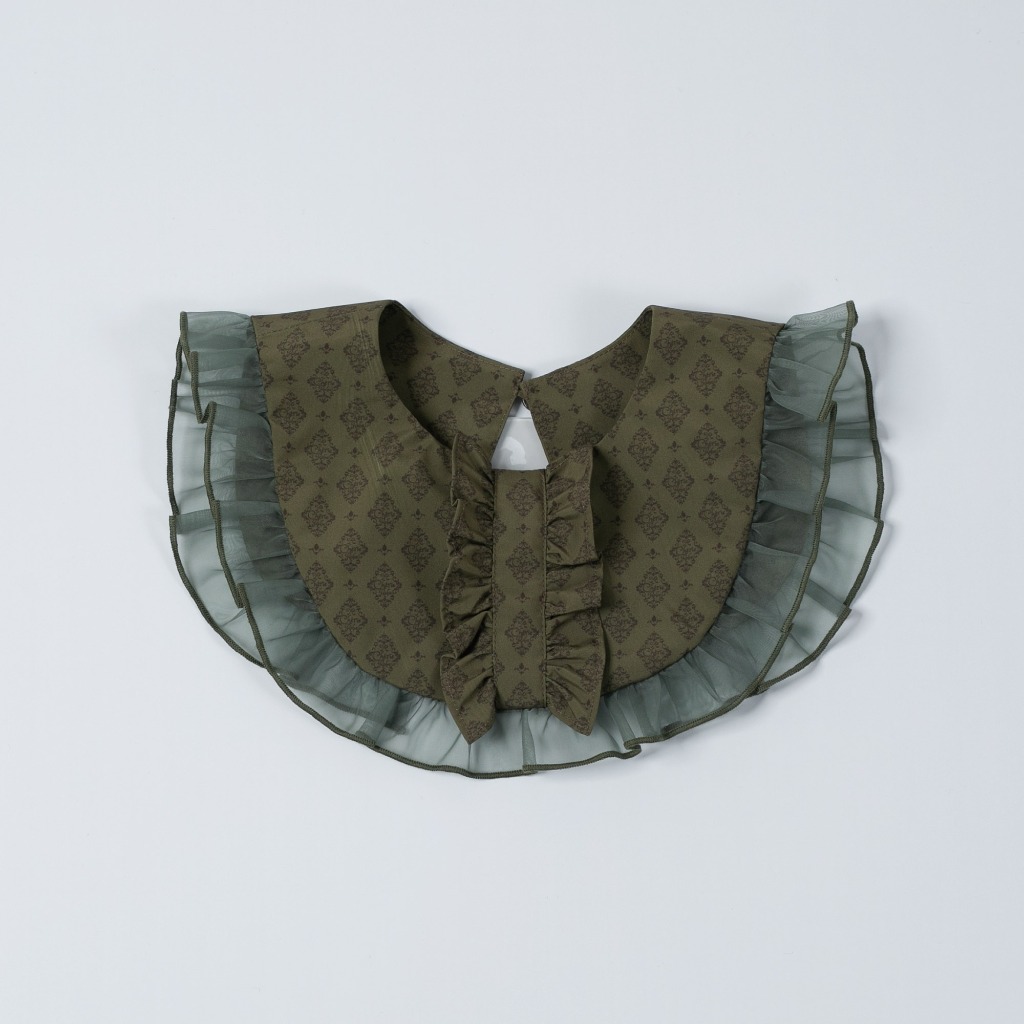 Layered Frill Collar