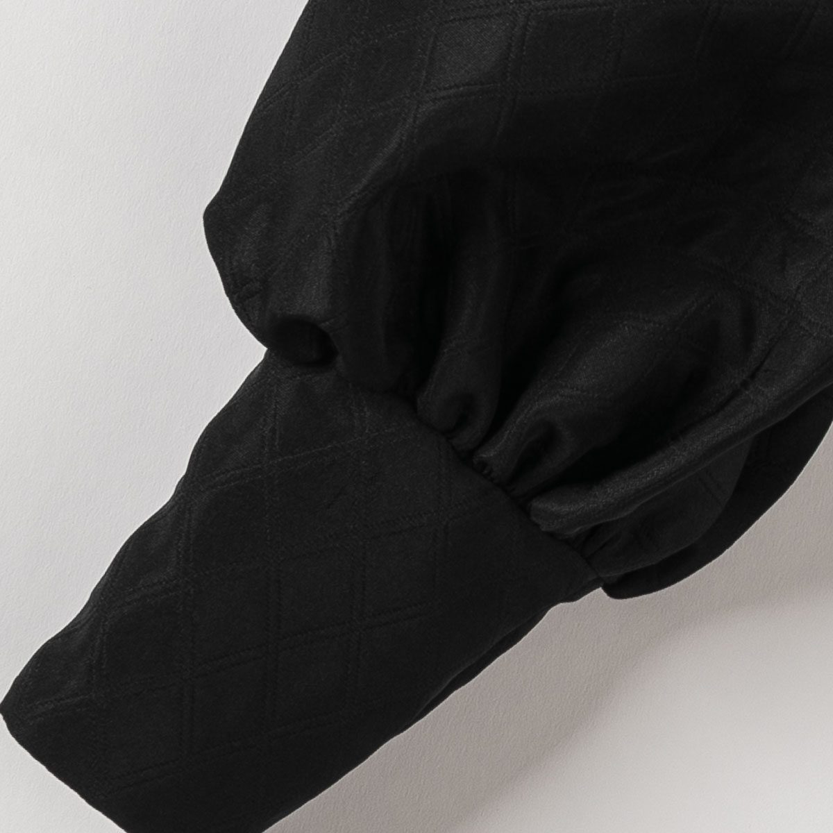 Volume Sleeve Detail