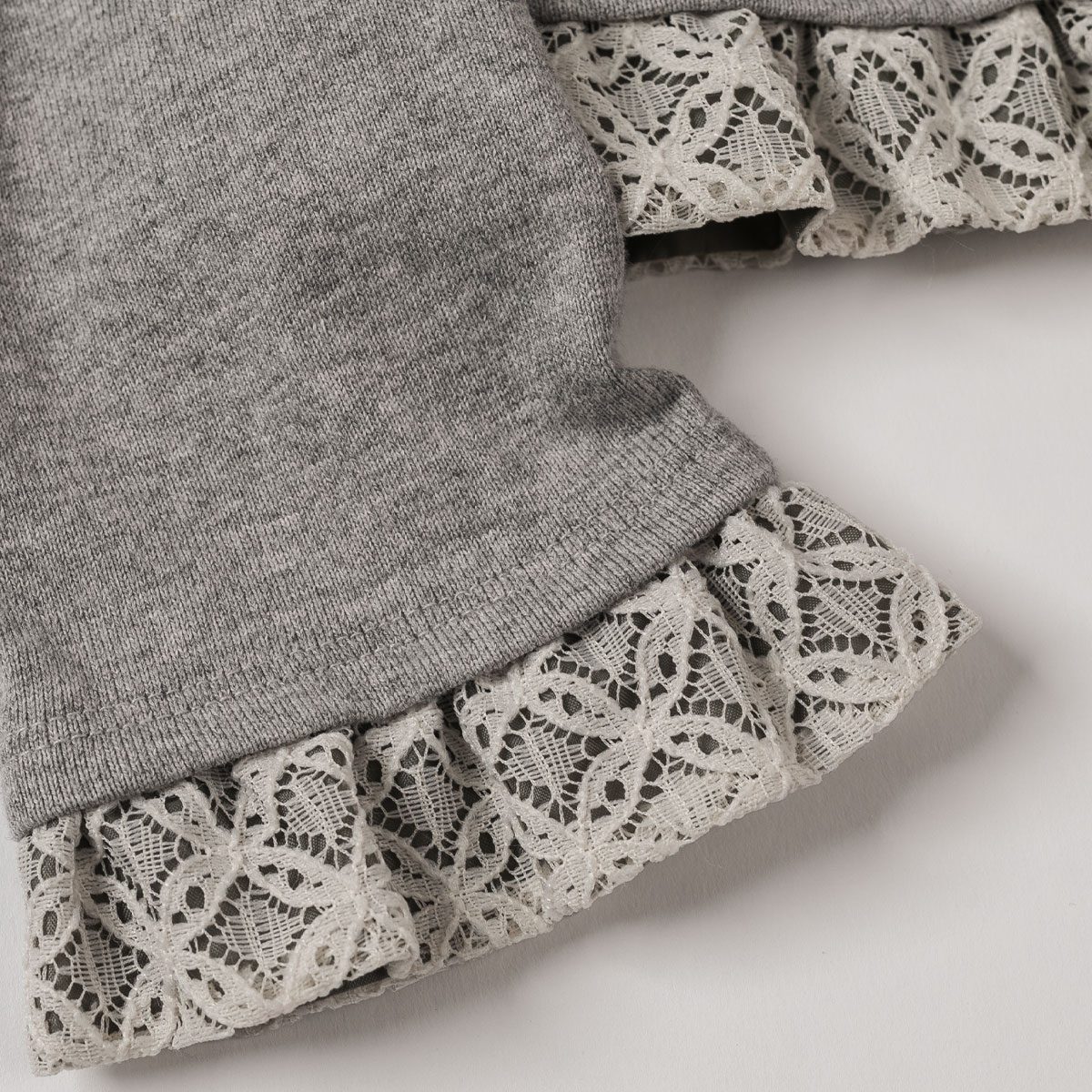Lace Ruffle Accent